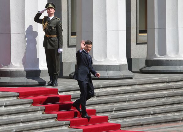 Президент Украины Владимир Зеленский после церемонии инаугурации в Верховной Раде в Киеве - Sputnik Абхазия