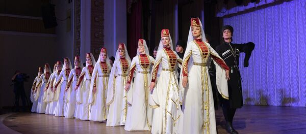 Юбилейный концерт ансамбля Эрцаху Юбилейный концерт ансамбля Эрцаху - Sputnik Абхазия
