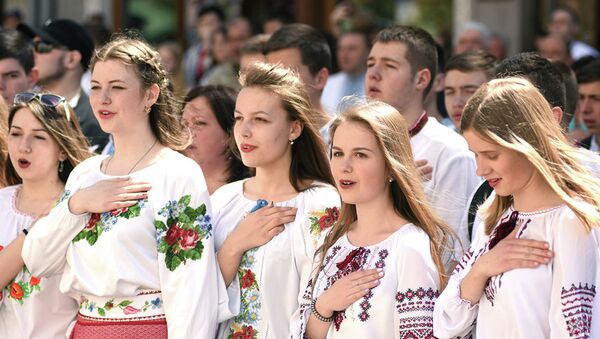 Празднование дня вышиванки во Львове - Sputnik Абхазия