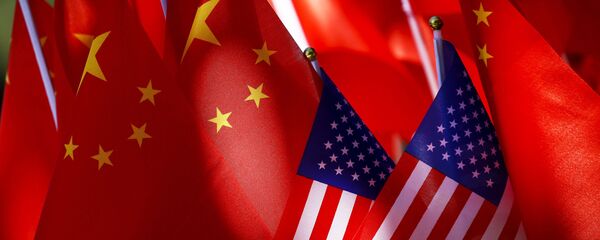 Флаги США и Китая Флаги США и Китая - Sputnik Абхазия
