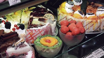 Десерты в большом ассортименте