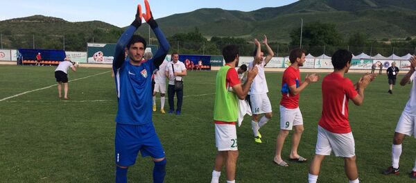 Сборная Абхазии по футболу после матча со сборной Чамерии на ConIFA Сборная Абхазии по футболу после матча со сборной Чамерии на ConIFA - Sputnik Абхазия