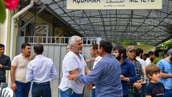 Мусульмане в день праздника Ураза-байрам в Сухуме, 4 июня 2019 - Sputnik Абхазия