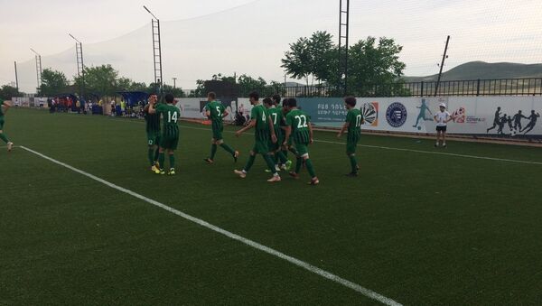 Сборная Абхазии празднует забитый гол в ворота сборной Нагорного Карабаха - Sputnik Абхазия