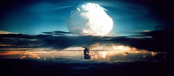 Испытание термоядерного взрывного устройства в США Испытание термоядерного взрывного устройства в США - Sputnik Абхазия