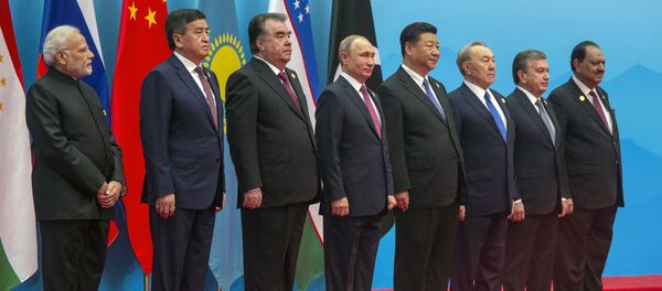 Президент РФ В. Путин на саммите ШОС в Китае. День второй - Sputnik Абхазия