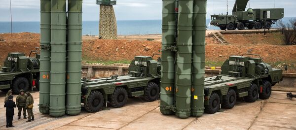 Комплекс ПВО С-400 Триумф заступил на боевое дежурство в Севастополе Комплекс ПВО С-400 Триумф заступил на боевое дежурство в Севастополе - Sputnik Абхазия