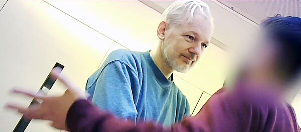 Дж. Ассанж в тюрьме Белмарш в Лондоне - Sputnik Абхазия