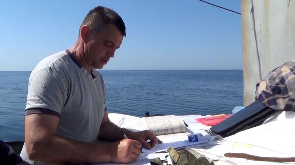 ФСБ России задержало в Крыму украинское рыболовецкое судно ЯМК-0041 - Sputnik Абхазия