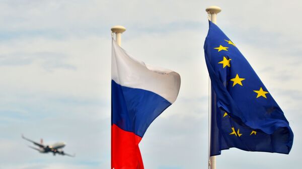 Флаги России, ЕС - Sputnik Абхазия