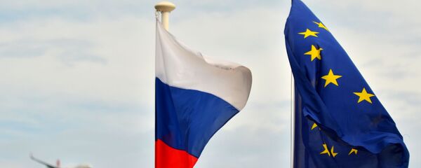 Флаги России, ЕС - Sputnik Абхазия