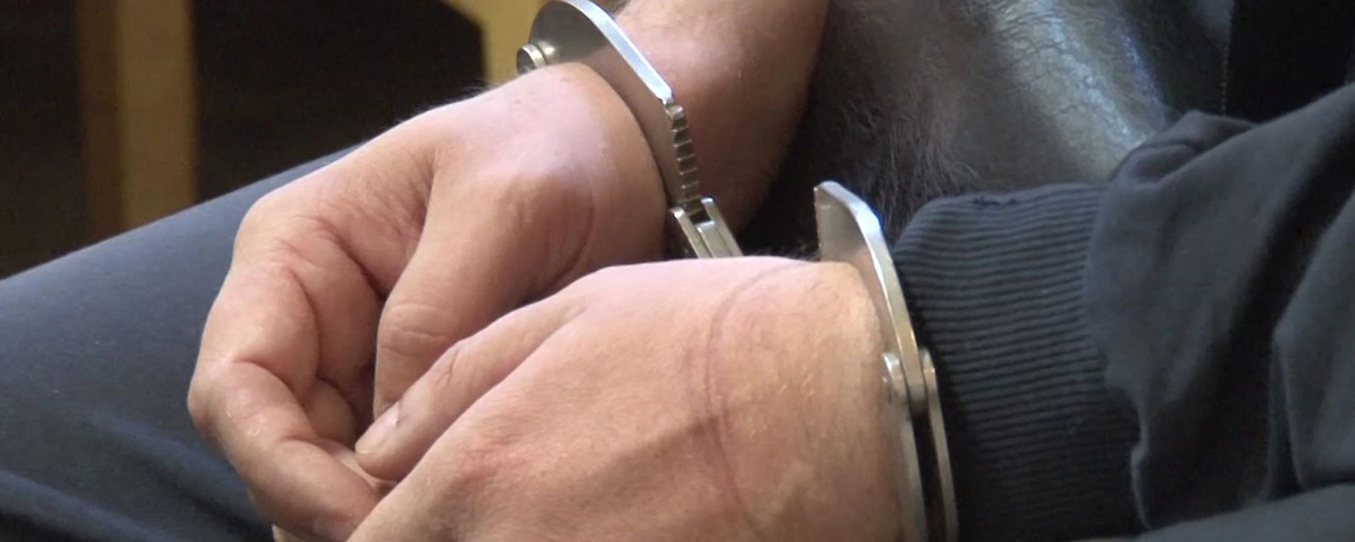 Задержание А. Сухоносовой и Д. Долгополова, обвиняемых в государственной измене - Sputnik Абхазия, 1920, 28.08.2026