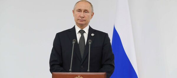 СПУТНИК_Оставьте детей в покое. Путин ответил на слова Элтона Джона о лицемерии - Sputnik Абхазия