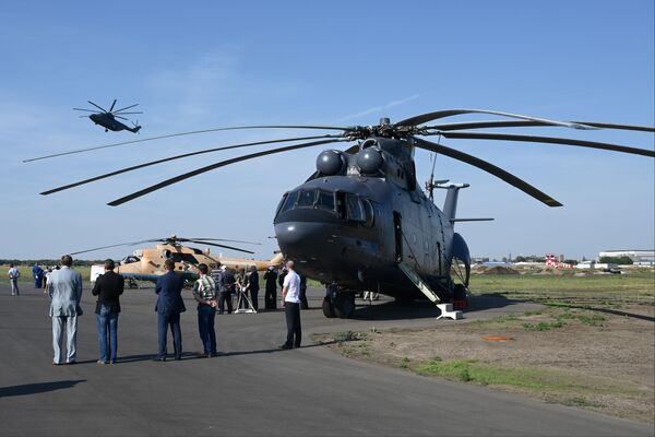 Тяжелый военно-транспортный вертолет Ми-26Т2 - Sputnik Абхазия