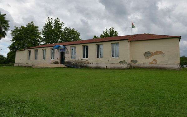 Тхинская средняя школа - Sputnik Абхазия
