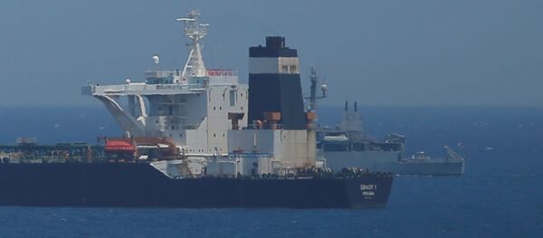 Патрульное судно Британского Королевского флота  в водах территории Гибралтар, 4 июля 2019 года Патрульное судно Британского Королевского флота  в водах территории Гибралтар, 4 июля 2019 года - Sputnik Абхазия