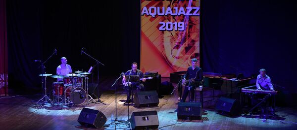 Закрытие международного музыкального фестиваля SUKHUM AQUAJAZZ 2019  Закрытие международного музыкального фестиваля SUKHUM AQUAJAZZ 2019  - Sputnik Абхазия