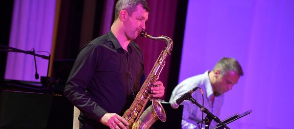 Сезон свободной музыки: самые яркие моменты джазового фестиваля в Сухуме Сезон свободной музыки: самые яркие моменты джазового фестиваля в Сухуме - Sputnik Абхазия