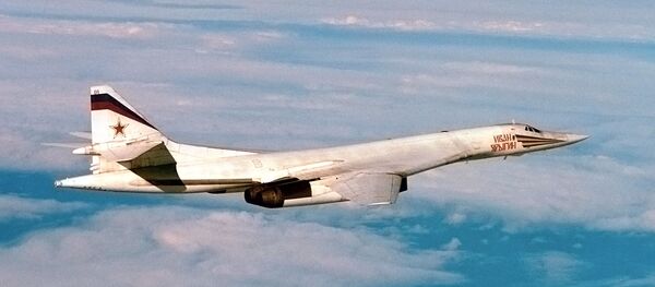 Стратегический сверхзвуковой ракетоносец ТУ-160 Иван Ярыгин Стратегический сверхзвуковой ракетоносец ТУ-160 Иван Ярыгин - Sputnik Абхазия