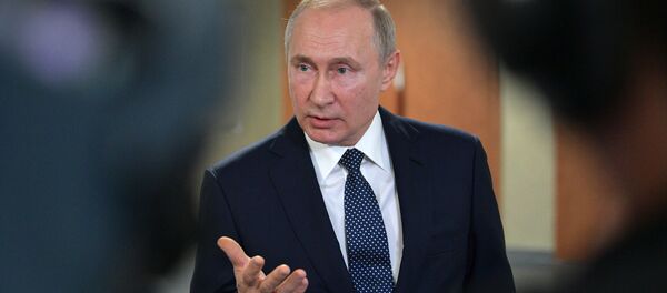 Рабочая поездка президента РФ В. Путина в Екатеринбург Рабочая поездка президента РФ В. Путина в Екатеринбург - Sputnik Абхазия