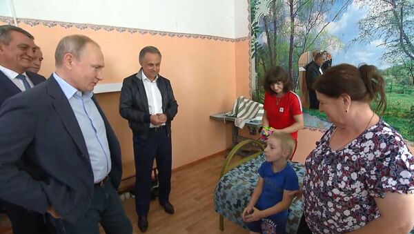 Вы Путин? Я вас в телевизоре видел! - маленький Матвей поговорил с президентом - Sputnik Абхазия