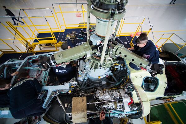 Редуктор и силовая установка вертолета Ка-52 Аллигатор на заводе Арсеньевской авиационной компании Прогресс  - Sputnik Абхазия
