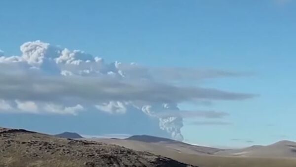 Извержение вулкана Убинас на юге Перу - Sputnik Абхазия