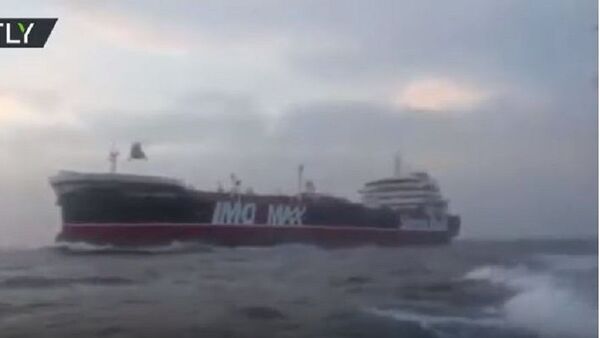 Опубликовано видео задержания Ираном британского танкера - Sputnik Абхазия