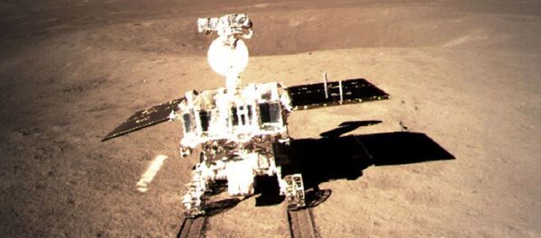 Китайский луноход Юйту-2 на обратной стороне Луны Китайский луноход Юйту-2 на обратной стороне Луны - Sputnik Абхазия