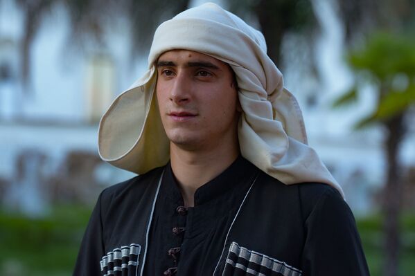 Абхазцы мужчины фото внешность