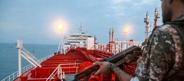 Иранский военный на борту танкера Stena Impero,архивное фото - Sputnik Абхазия