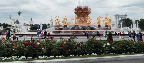 Фонтан Дружба народов на ВДНХ в Москве Фонтан Дружба народов на ВДНХ в Москве - Sputnik Аҧсны