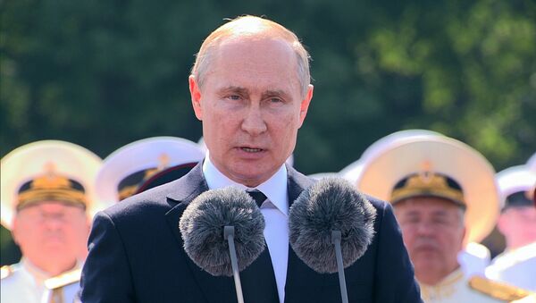 Путин поздравил военных моряков с праздником - Sputnik Абхазия