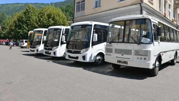 Передача автобусов ткуарчалскому району  - Sputnik Абхазия
