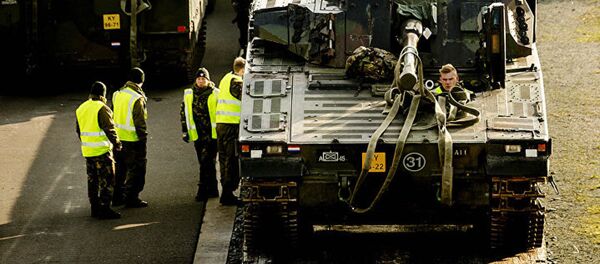 Танки НАТО в Стенвейке  Танки НАТО в Стенвейке  - Sputnik Абхазия