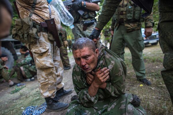 Украинский десантник, взятый в плен в ходе боя за город Шахтерск - Sputnik Абхазия