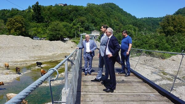 Глава Правительства ознакомился с результатом строительства моста через реку Мачара в с. Мерхеул - Sputnik Абхазия