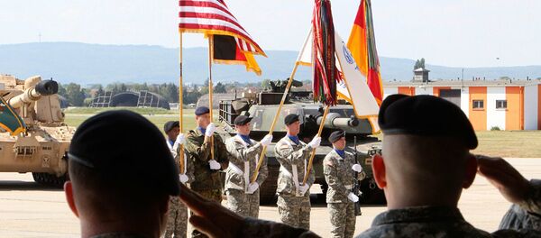 Американские военные на аэродроме армии США в Висбадене, Германия. Архивное фото - Sputnik Абхазия