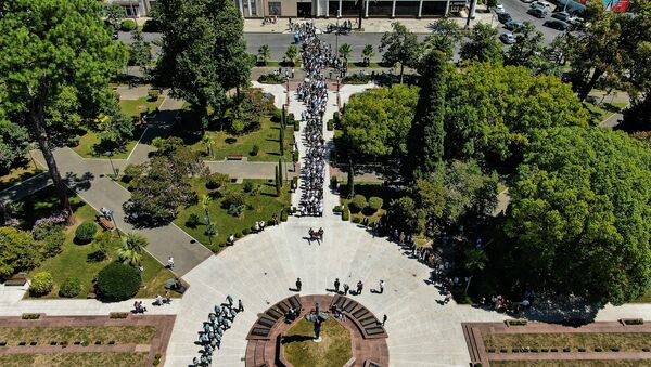 Церемония возложения в парке Боевой Славы в Сухуме, 14 августа 2019 - Sputnik Абхазия