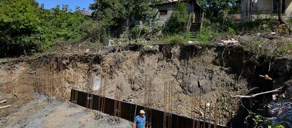 Ополезнь на улице Гумская в Сухуме - Sputnik Абхазия