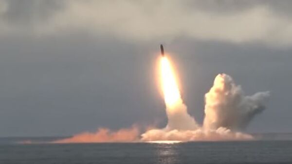 Пуск ракеты «Булава» в Баренцевом море - Sputnik Абхазия