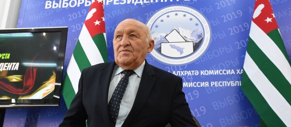 Подведение итогов президентских выборов в Абхазии Подведение итогов президентских выборов в Абхазии - Sputnik Абхазия
