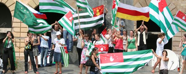 Сход абхазского народа в Сухуми Сход абхазского народа в Сухуми - Sputnik Аҧсны