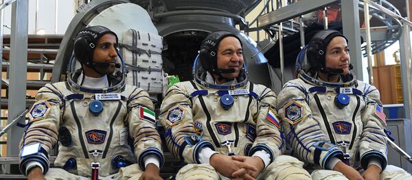 Экипажи МКС сдают экзамены Экипажи МКС сдают экзамены - Sputnik Абхазия