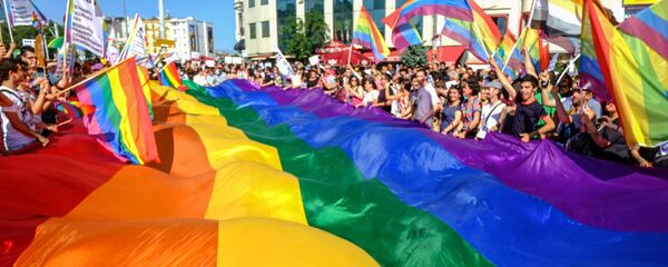 Гей-парад в Стамбуле Гей-парад в Стамбуле - Sputnik Абхазия