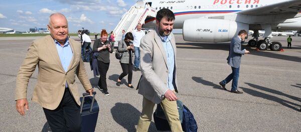 Участники договоренности об освобождении между Россией и Украиной прилетели в Москву Участники договоренности об освобождении между Россией и Украиной прилетели в Москву - Sputnik Абхазия