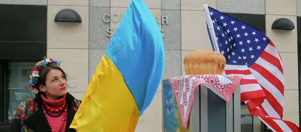 Флаги Украины и США Флаги Украины и США - Sputnik Абхазия
