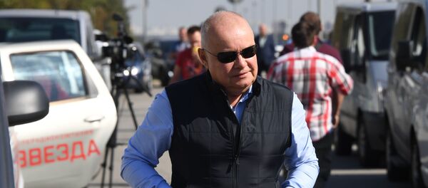 Журналисты у аэропорта Внуково - Sputnik Абхазия