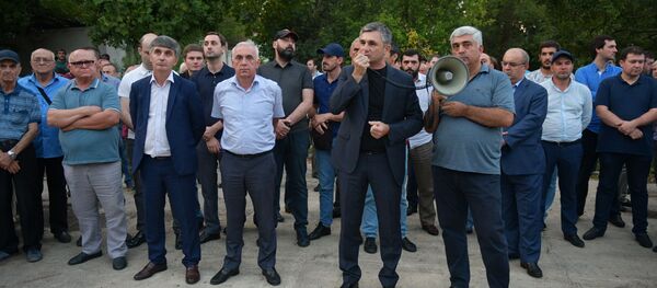 Митинг сторонников оппозиционной политической партии Амцахара Митинг сторонников оппозиционной политической партии Амцахара - Sputnik Абхазия