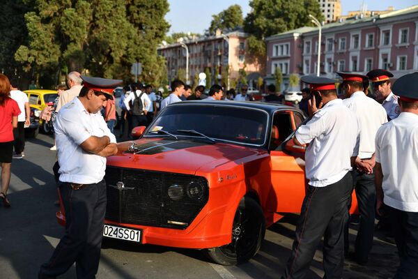 Фестиваль ретро-автомобилей в Душанбе - Sputnik Абхазия